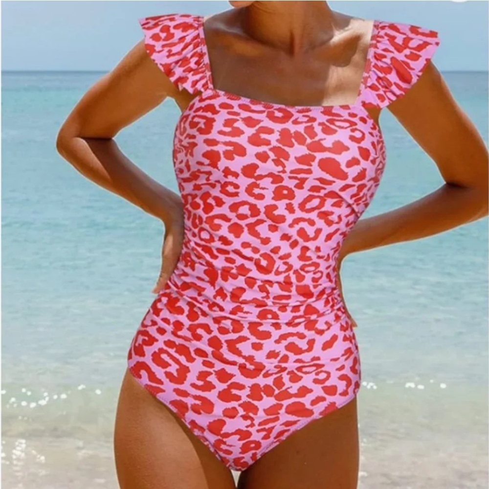 Amazon (Hilinker) Pink Leopard Print Ruffled Shoulder One Piece Swimsuit Medium